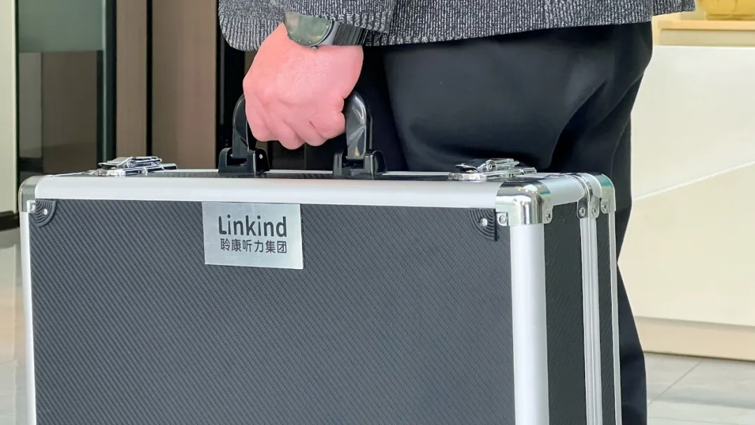 驗(yàn)配神器！聆康LK-300/400無(wú)線(xiàn)功能純音聽(tīng)力計(jì)重磅上市(圖1)